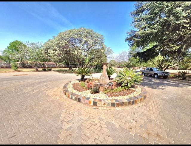 FARM FOR SALE IN RASLOUW AH